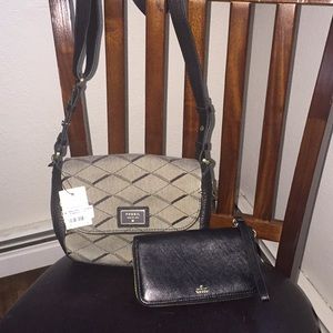 BRAND NEW!! Fossil purse/wallet.
